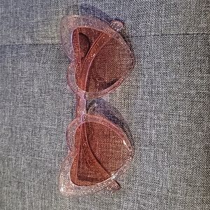 Heart shaped cat eye sunglasses- pink glitter